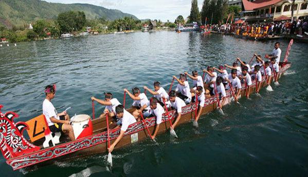 Festival Danau Toba 2025, Rayakan Warisan Budaya Batak di Tengah Keindahan Danau Terbesar Dunia