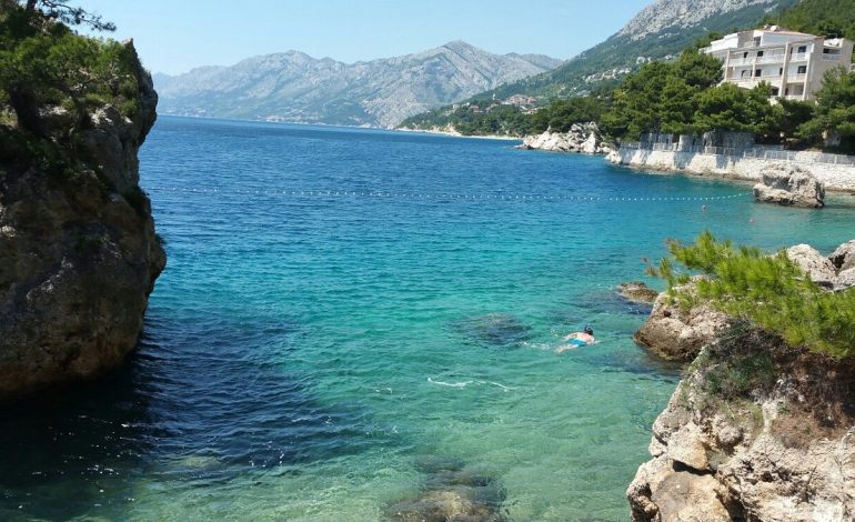 Pantai Punta Rata, Permata Tersembunyi di Brela Makarska Riviera Kroasia