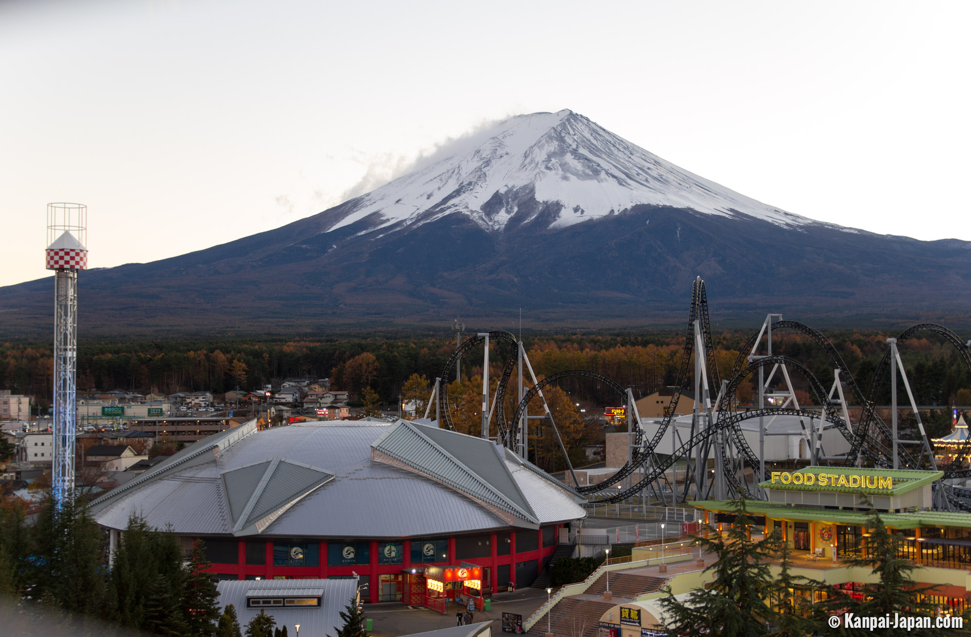Taman Hiburan Fujikyu Highland, Destinasi Petualangan dan Rekor Dunia di Kaki Gunung Fuji