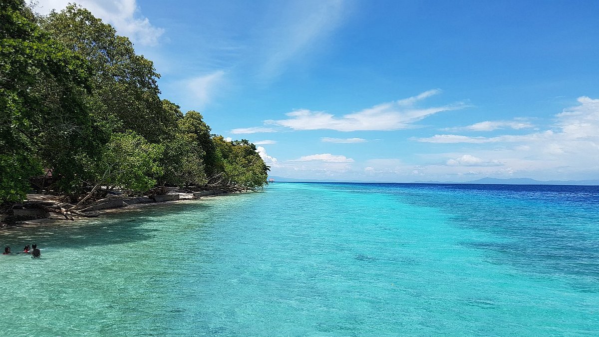 Pantai Liang, Pantai Terindah Indonesia Versi PBB dengan Pasir Putih Memukau