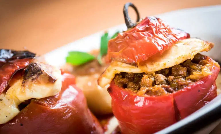 Rocoto Relleno, Hidangan Cabai Isi Ikonik dari Arequipa yang Kaya Rasa dan Tradisi