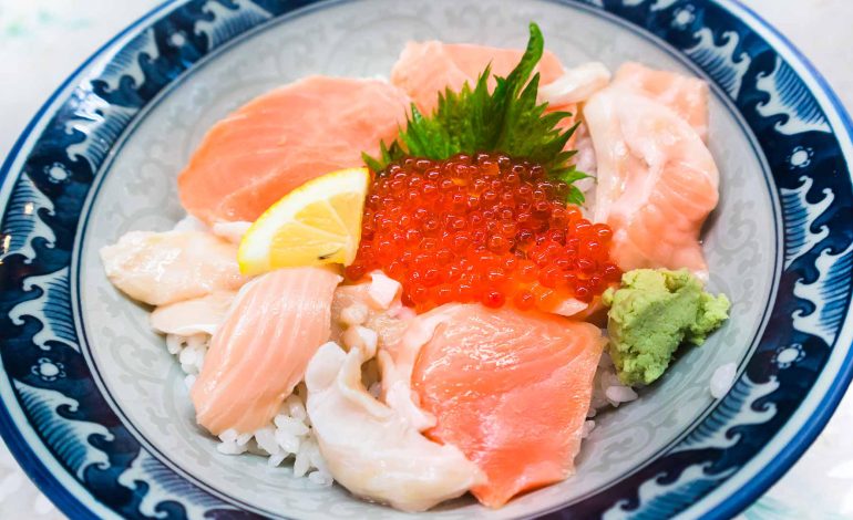 Kaisendon, Semangkuk Nasi Laut Jepang yang Segar dan Menggugah Selera