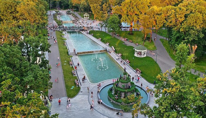 Shevchenko City Garden Oase Hijau Bersejarah di Jantung Kota Ukraina