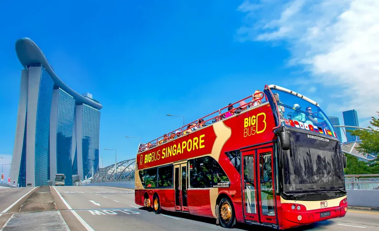 Wisata Hop-On Hop-Off Bus & City Tour, Cara Seru dan Fleksibel Jelajahi Kota Besar