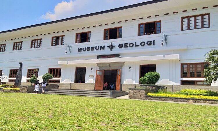 Kisah Panjang Museum Geologi Bandung dan Warisan yang Tak Pernah Diam