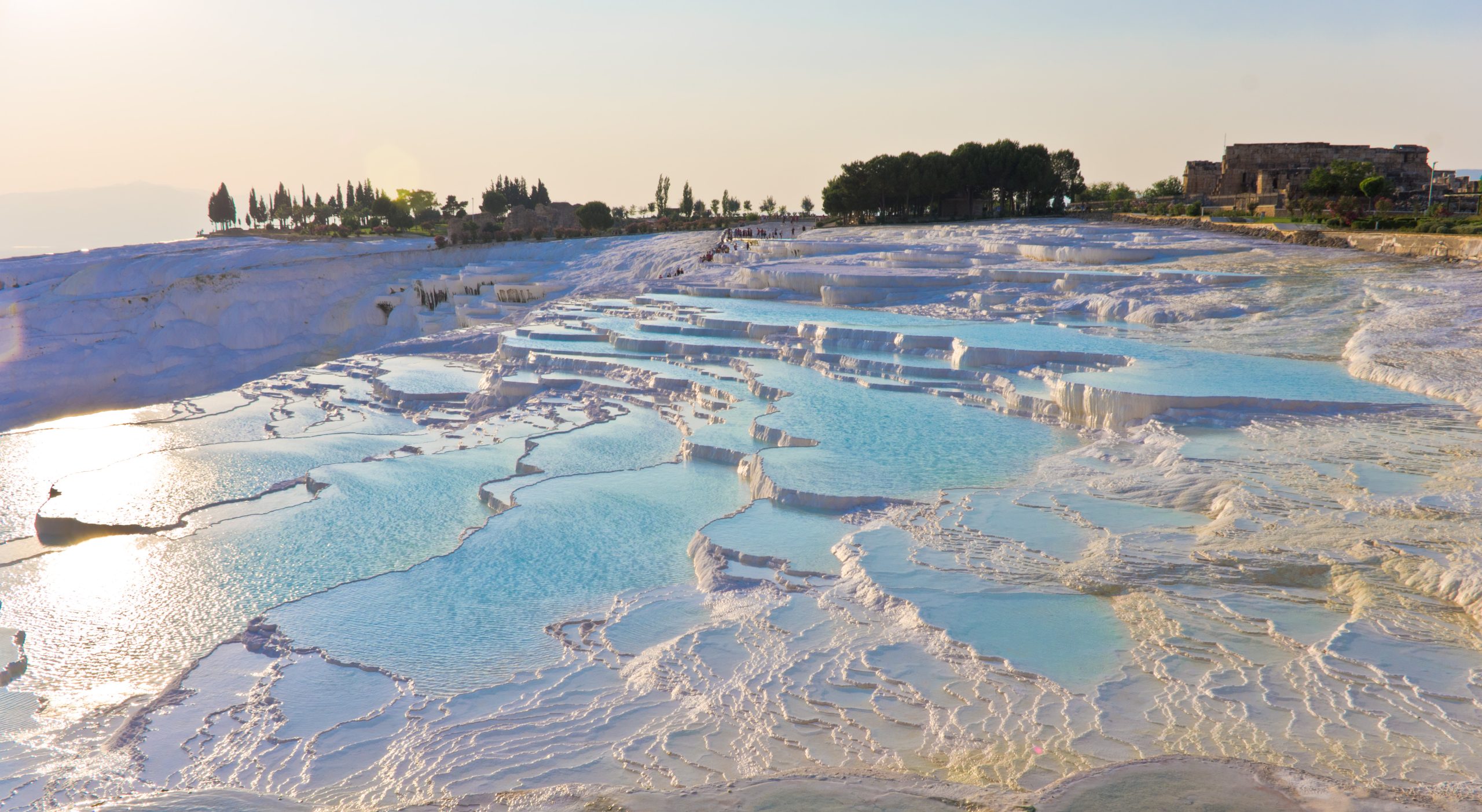 Pamukkale & Hierapolis, Keajaiban Alam dan Sejarah Kuno di Turki yang Memukau