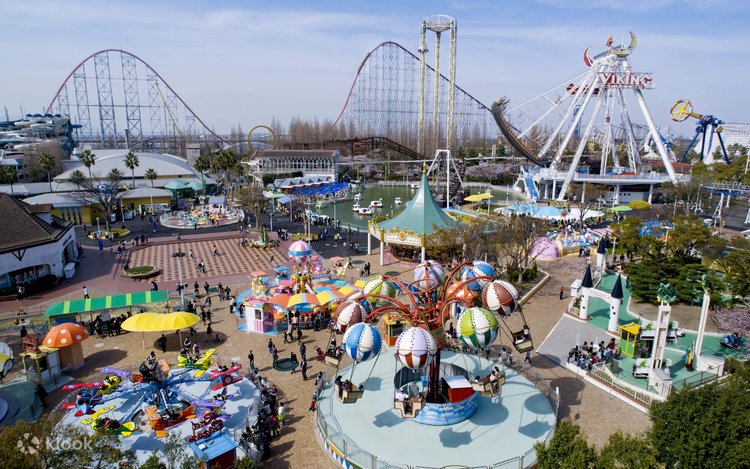 Nagashima Spa Land, Taman Hiburan Terbesar Jepang dengan Roller Coaster Gila dan Onsen Relaksasi