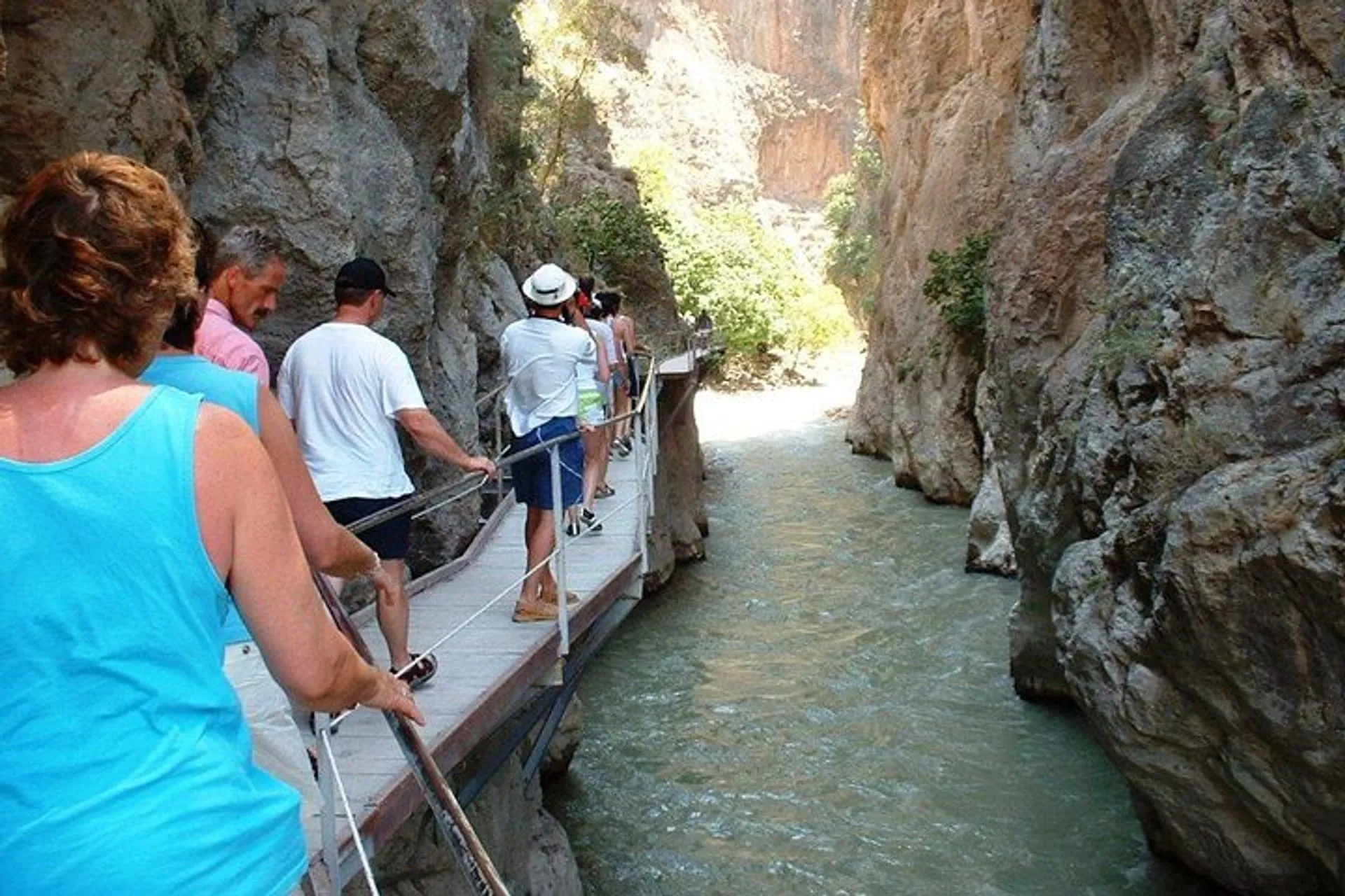 Saklıkent Canyon, Keajaiban Alam Tersembunyi di Antalya yang Menawarkan Petualangan Epik