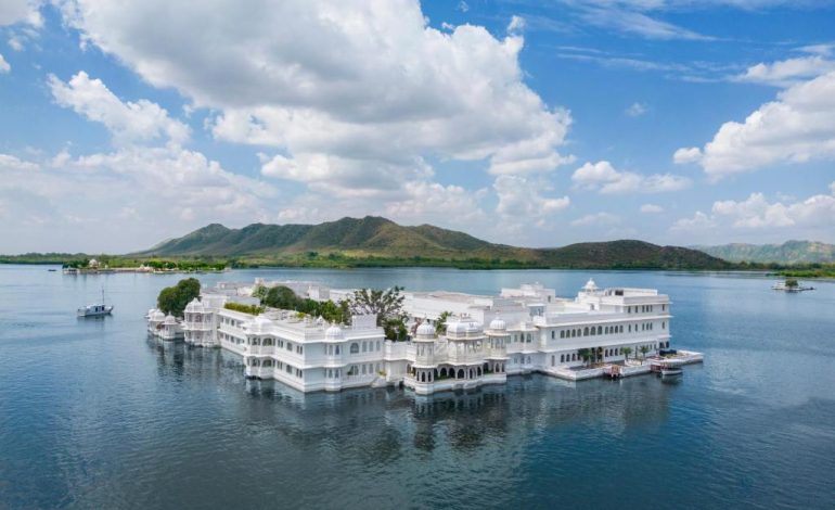 Istana Apung, Taj Lake Palace