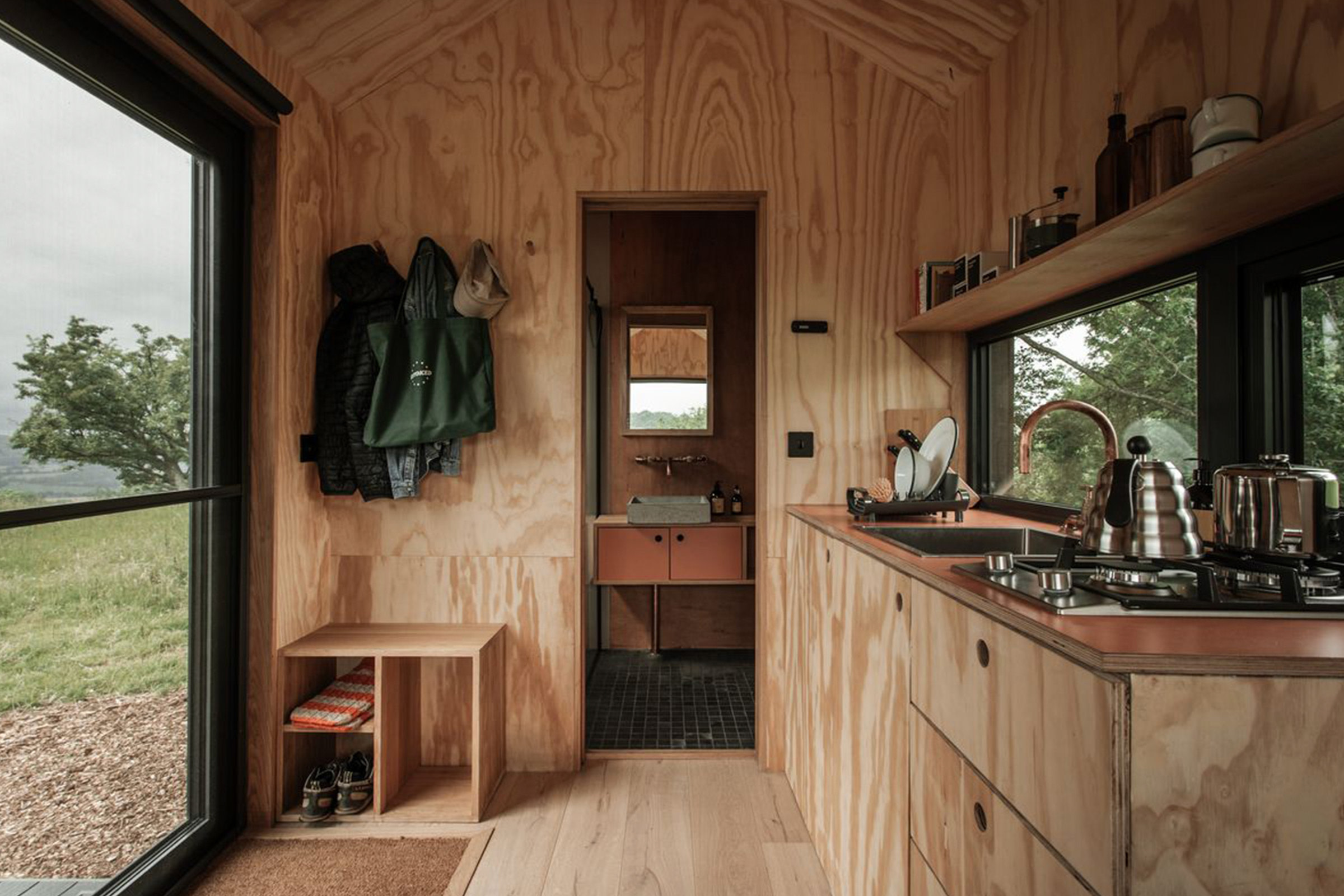 Unyoked, Kabinet Kecil Off-Grid yang Mengajak Anda Lepas dari Hiruk-Pikuk Kota