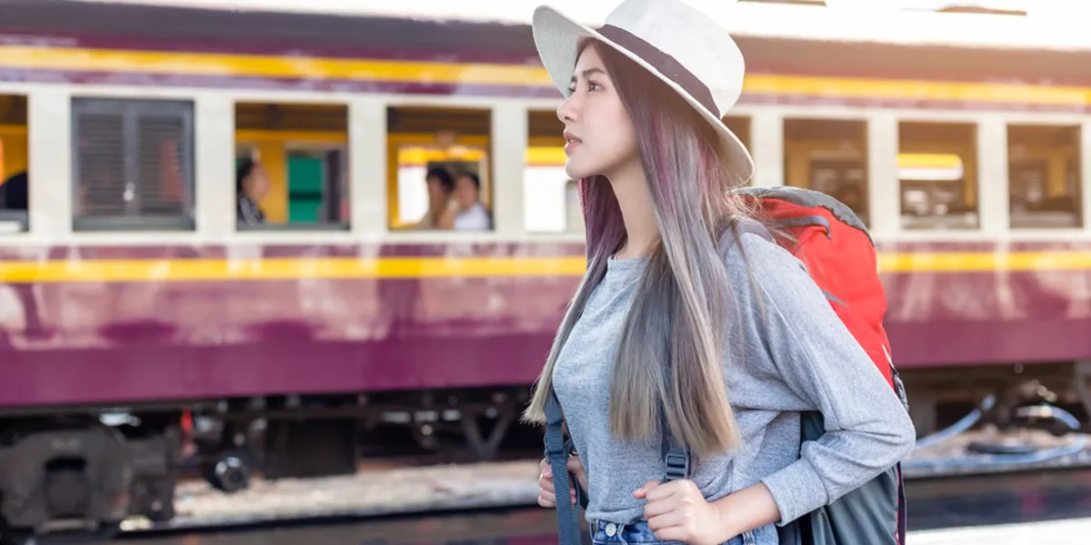 Pertemanan Sesaat di Kereta Malam, Keajaiban yang Sering Terjadi Saat Travel Solo