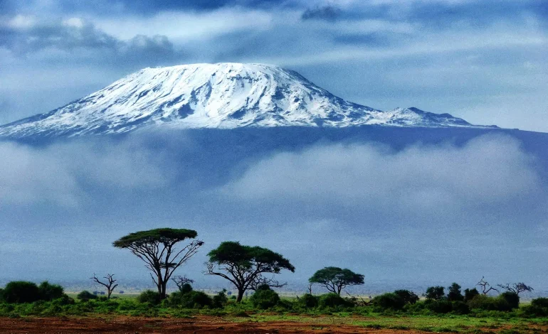 Mount Kilimanjaro, Atap Afrika yang Memukau
