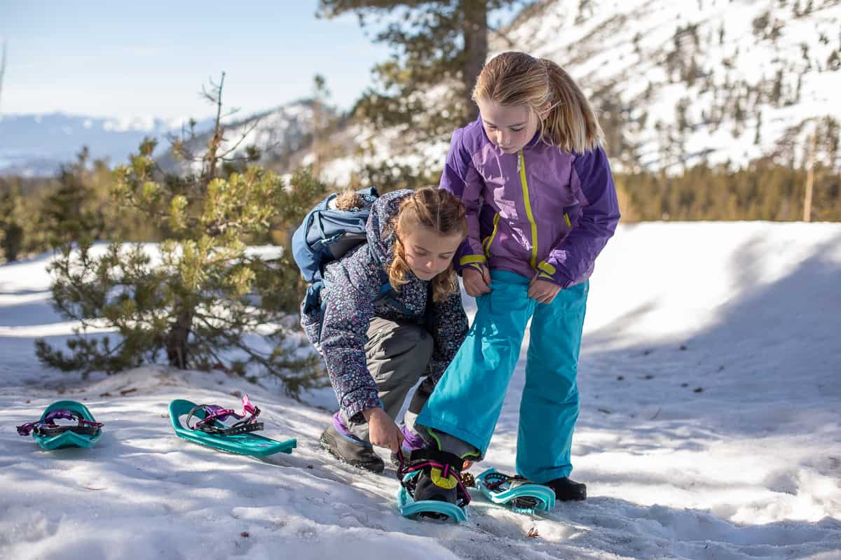 Snowshoeing, Olahraga Musim Dingin yang Tenang, Sehat, dan Dekat dengan Alam