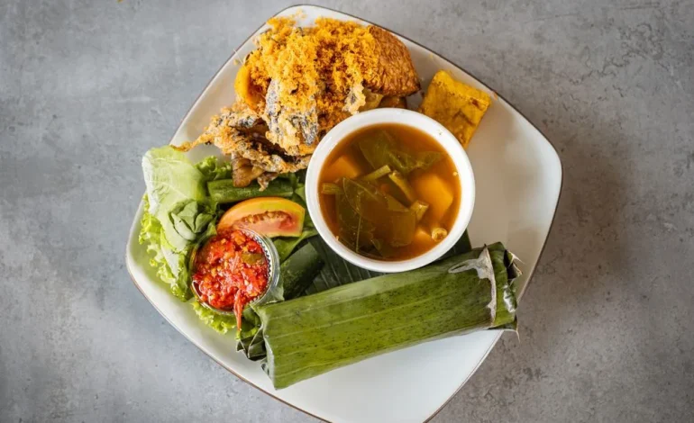 Nasi Timbel, Hidangan Khas Sunda yang Gurih dan Menggugah Selera