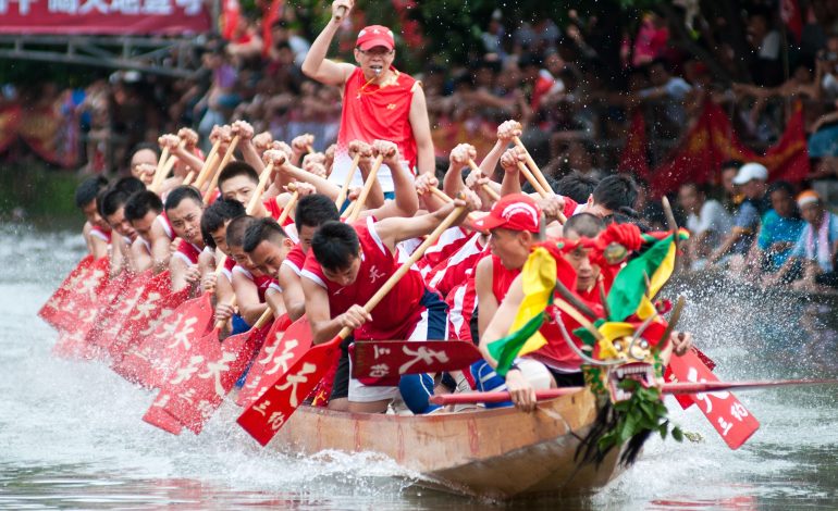 Festival Perahu Naga, Tradisi Kuno yang Penuh Semangat dan Makna Mendalam
