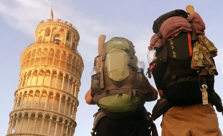 Bawa Sendiri Perlengkapan Penting untuk Traveling, Persiapan yang Tak Boleh Disepelekan