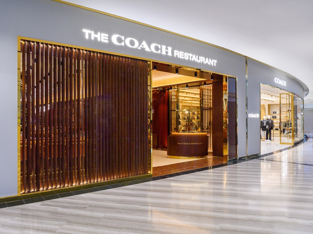 The Coach Restaurant, Steakhouse Bergaya New York dari Rumah Fashion Coach