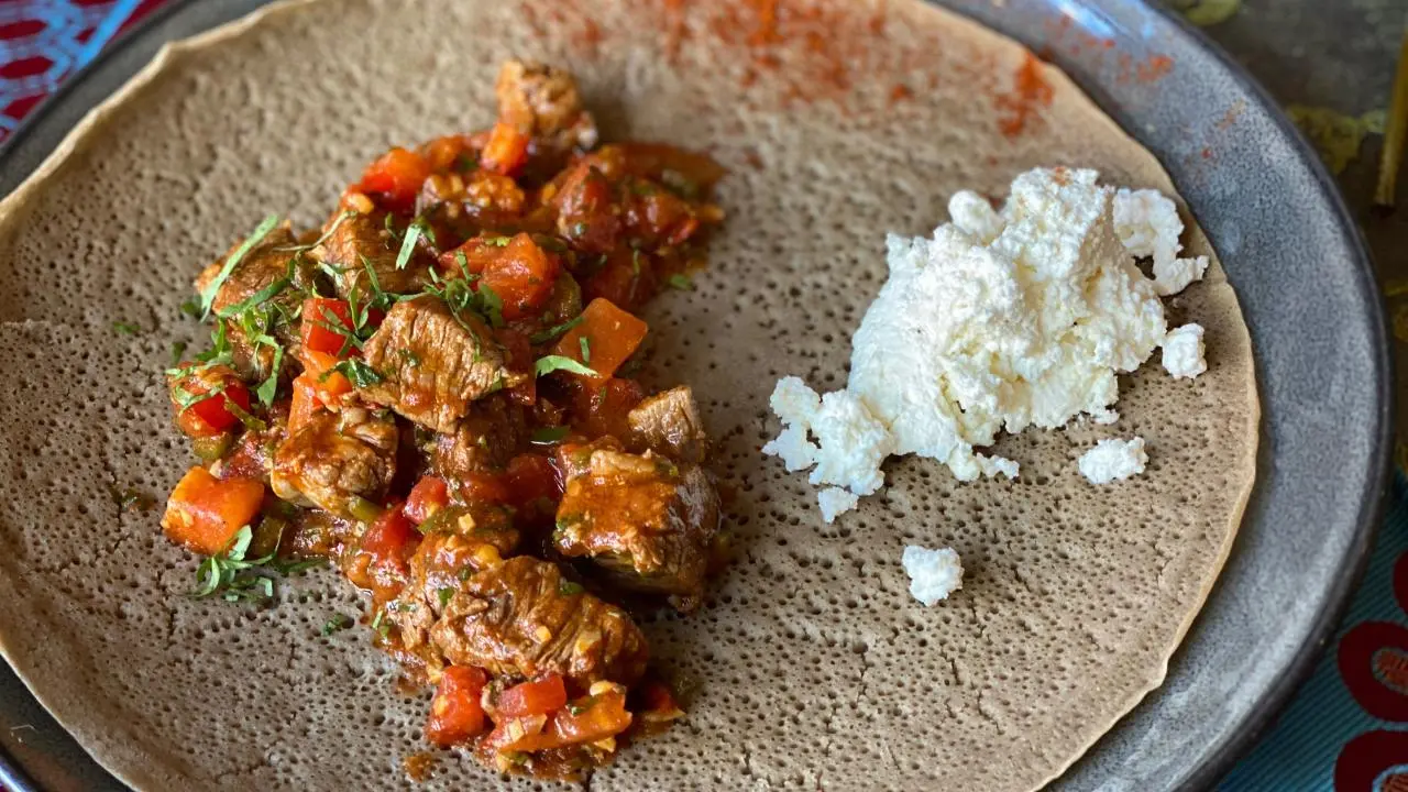 Injera, Roti Fermentasi Ikonik dari Ethiopia dan Eritrea