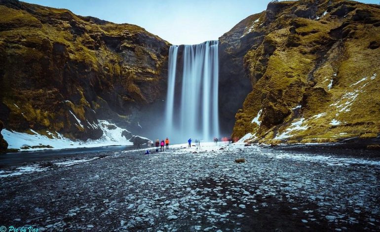 Air Terjun Skógafoss, Keindahan Ikonik di Pantai Selatan Islandia