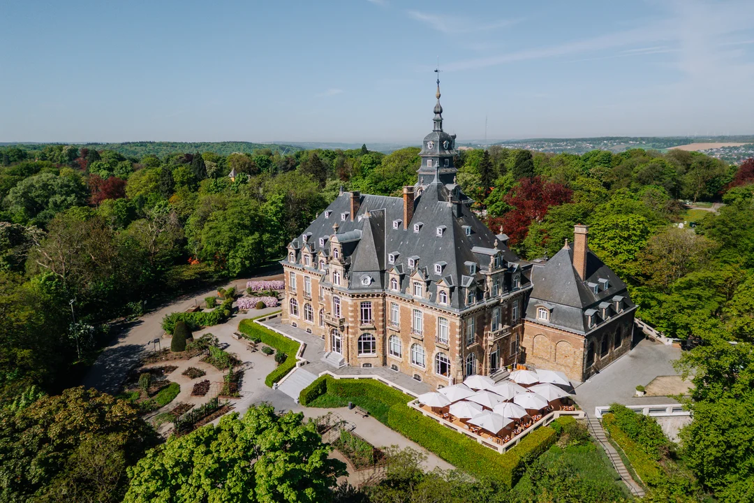 Château de Namur, Hotel dan Restoran Berbintang di Puncak Citadel Namur