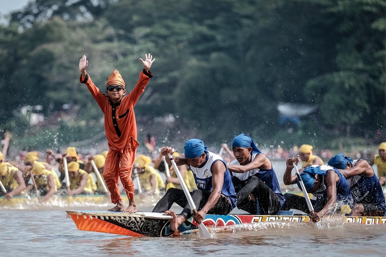 Festival Pacu Jalur, Tradisi Balap Perahu Kebanggaan Kuantan Singingi, Riau