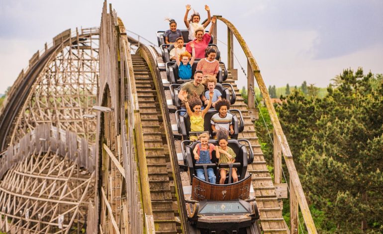 Plopsaland De Panne, Taman Bermain Keluarga di Pantai Belgia yang Penuh Karakter Studio 100