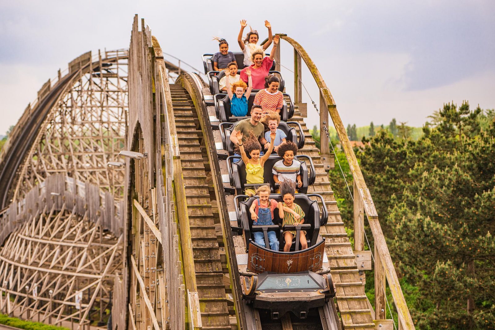Plopsaland De Panne, Taman Bermain Keluarga di Pantai Belgia yang Penuh Karakter Studio 100