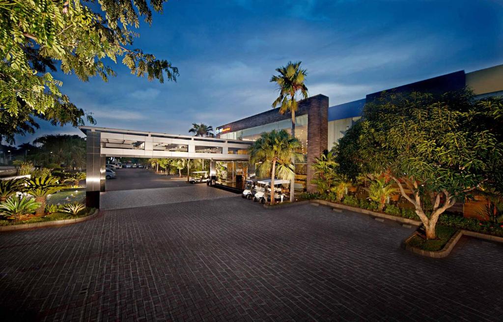 FM7 Resort Hotel, Akomodasi Nyaman di Pinggir Bandara Soekarno-Hatta