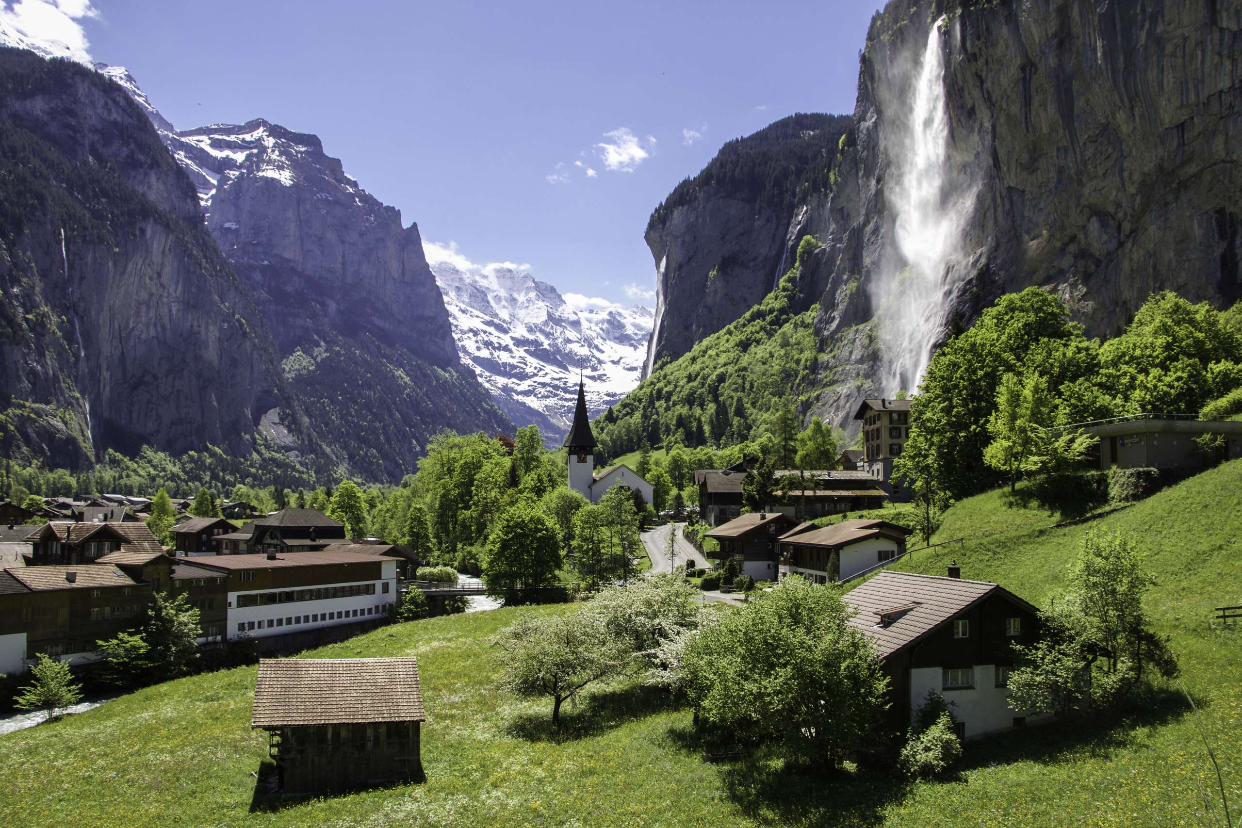 Lauterbrunnen Valley, Lembah Air Terjun di Jantung Pegunungan Alpen Swiss
