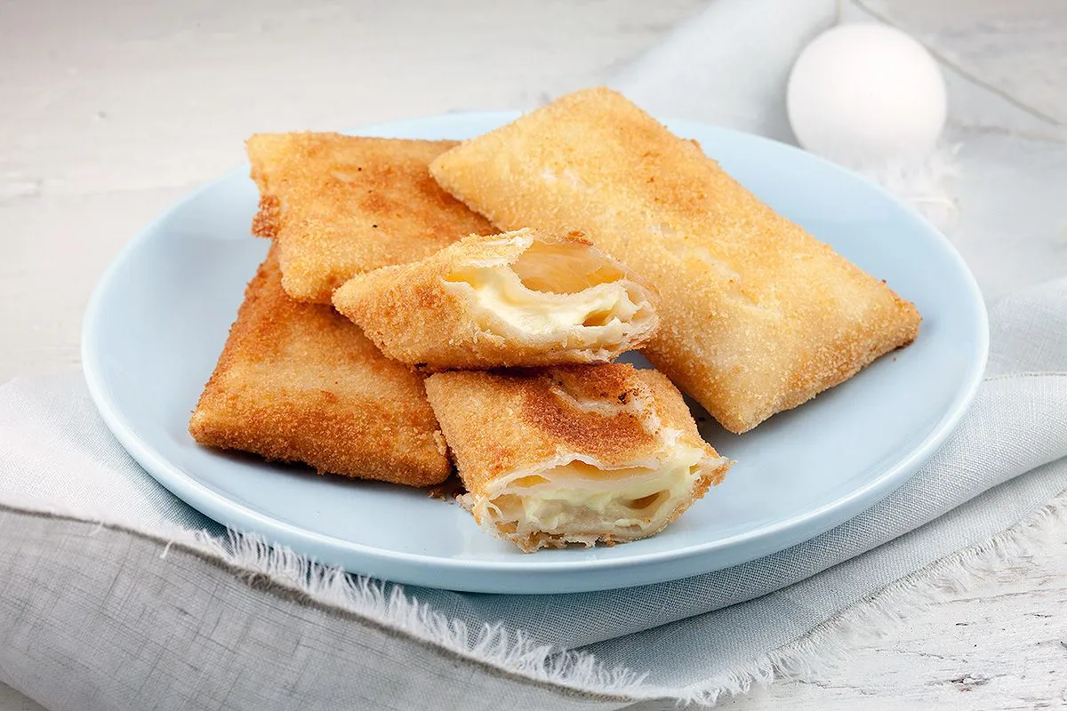 Kaassoufflé, Camilan Keju Goreng Khas Belanda yang Renyah di Luar, Lumer di Dalam