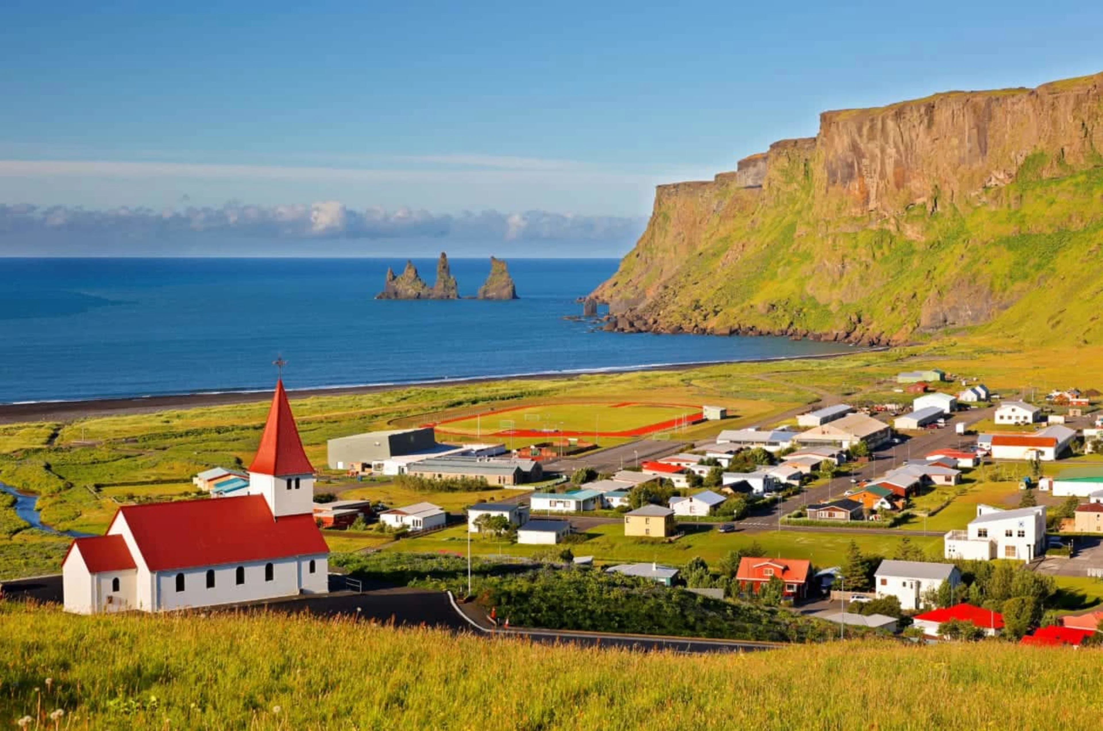 Icelandic South Coast, Surga Air Terjun, Pantai Hitam, dan Gletser di Selatan Islandia