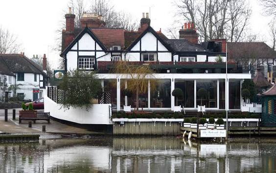 The Waterside Inn, Ikon Kuliner Prancis di Tepi Sungai Thames